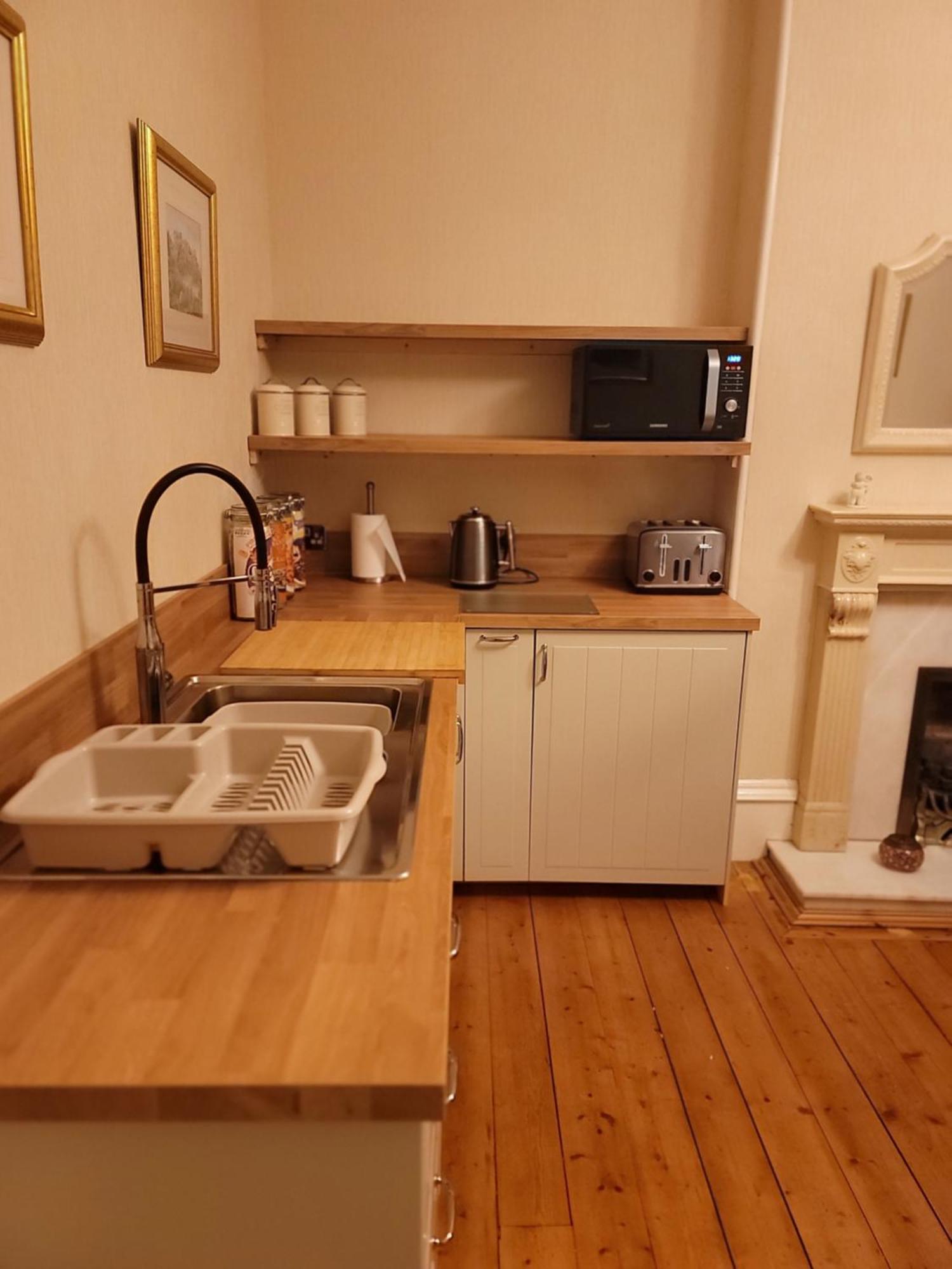 3 Bedroom Villa Attached To Host Home Free Parking Perth Extérieur photo