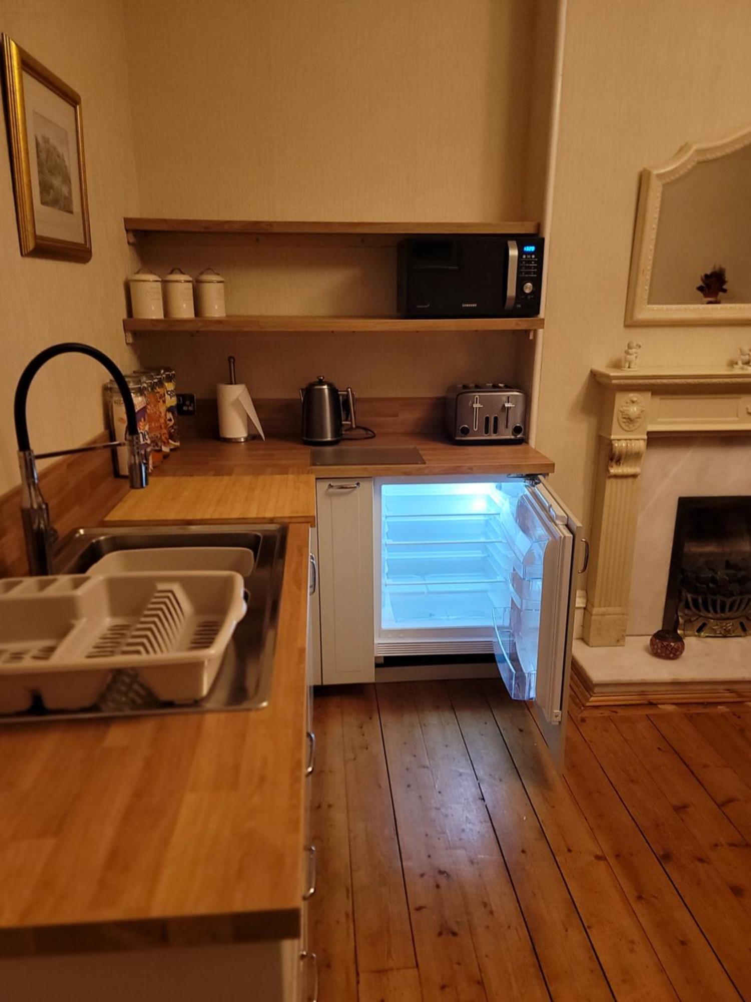 3 Bedroom Villa Attached To Host Home Free Parking Perth Extérieur photo